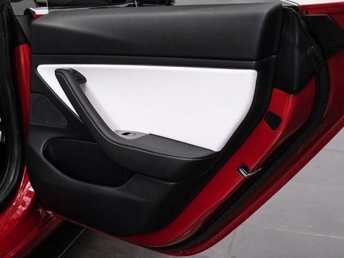 Used 2018 Tesla Model 3 Long Range image 47