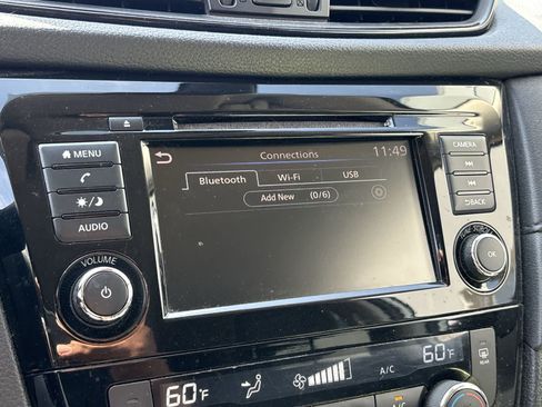 Used 2019 Nissan Rogue SV FWD image 16