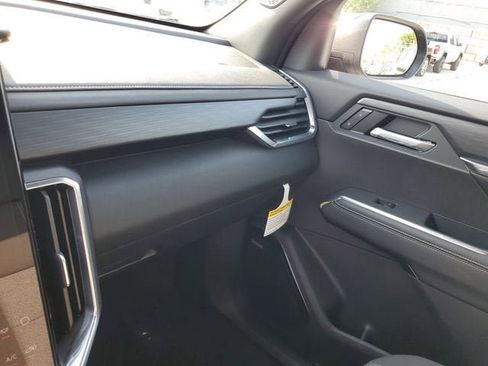 New 2026 GMC Acadia Elevation image 25