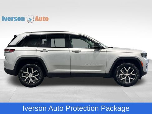 Used 2024 Jeep Grand Cherokee Limited AWD/4WD image 15