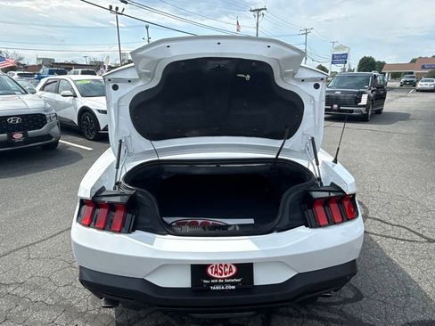 Used 2026 Ford Mustang Premium RWD image 13