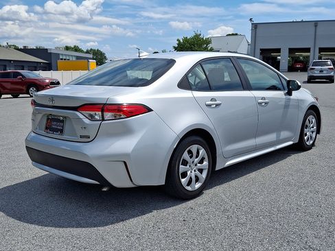 Used 2022 Toyota Corolla LE FWD image 7