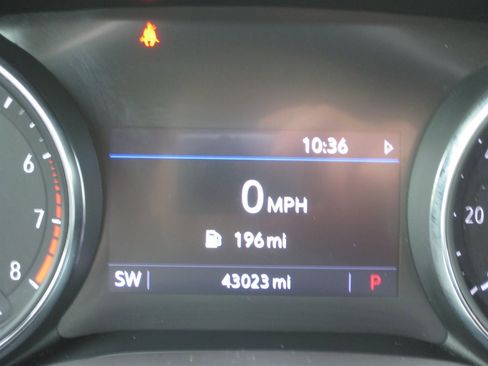 Used 2020 Buick Encore GX Select image 18