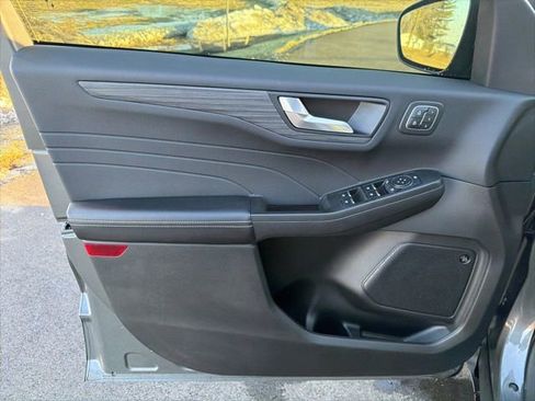 Used 2023 Ford Escape Platinum w/ Premium Technology Package image 22