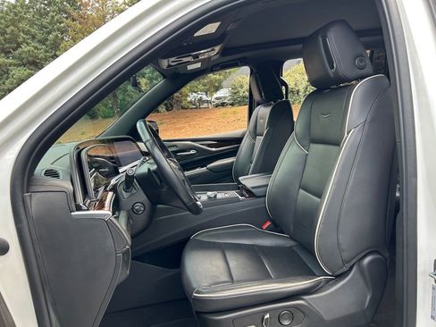 Used 2023 Cadillac Escalade ESV Premium Luxury AWD/4WD image 36
