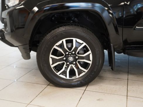 Used 2023 Toyota Tacoma TRD Sport image 19