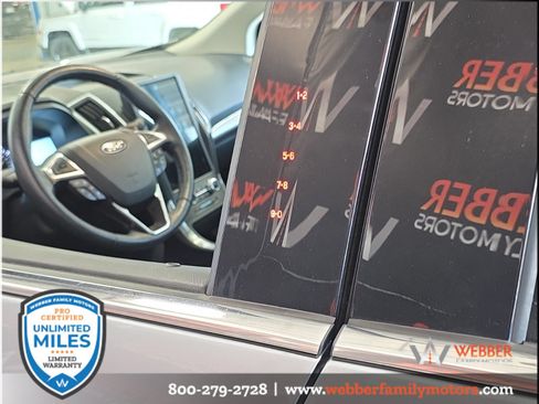Used 2022 Ford Edge Titanium w/ Equipment Group 301A AWD/4WD image 9
