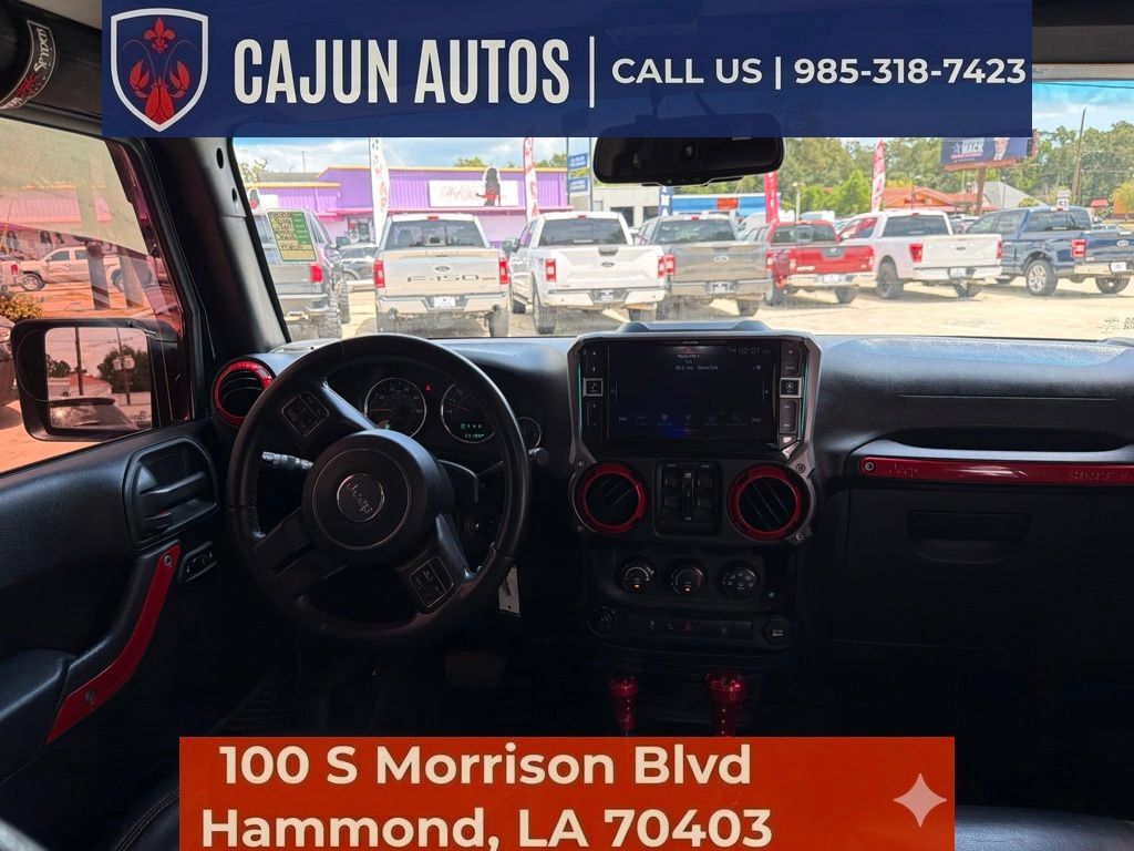 Used 2018 Jeep Wrangler Unlimited Rubicon w/ Connectivity Group AWD/4WD image 18