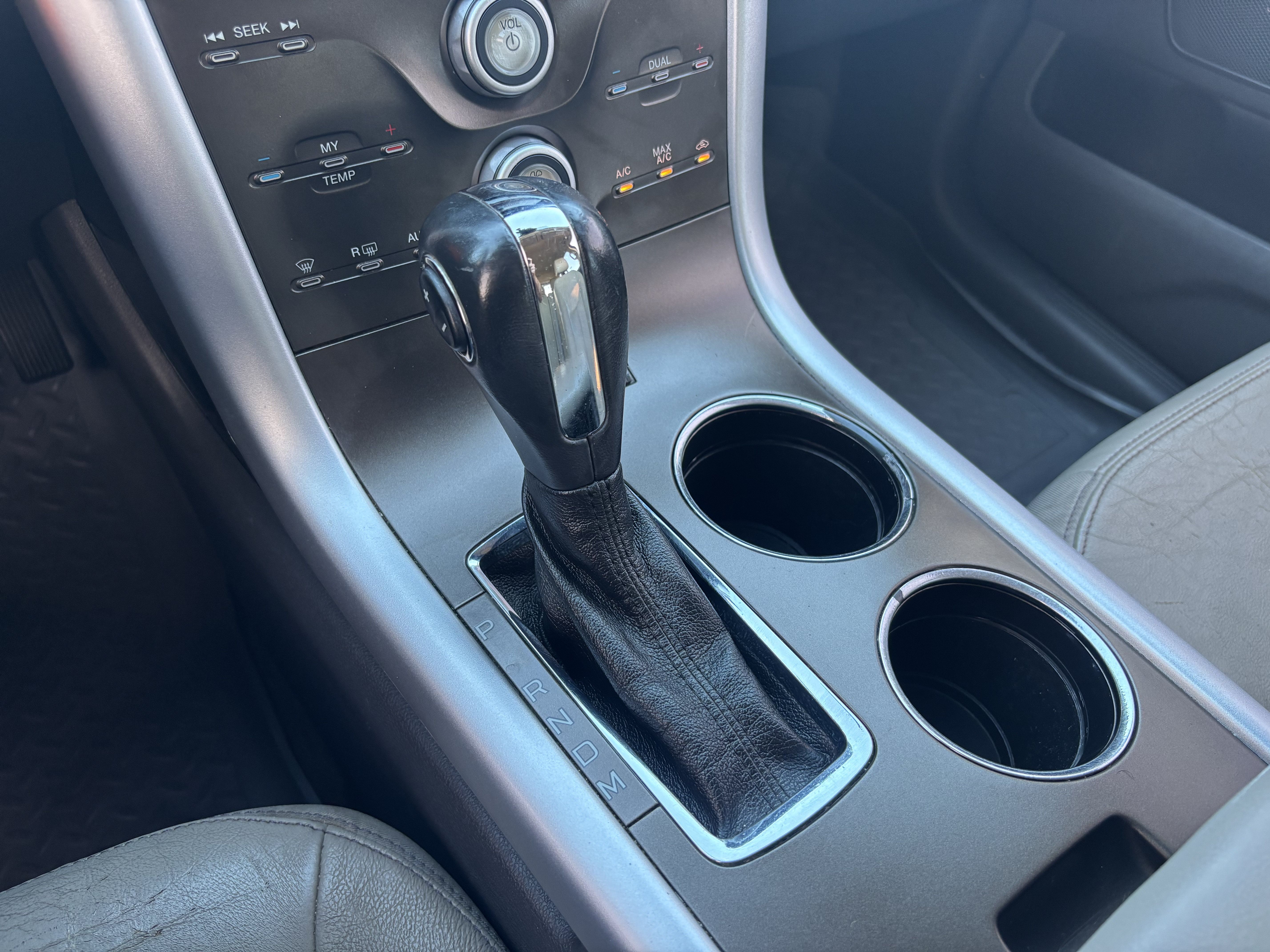 Used 2012 Ford Edge SEL FWD image 17