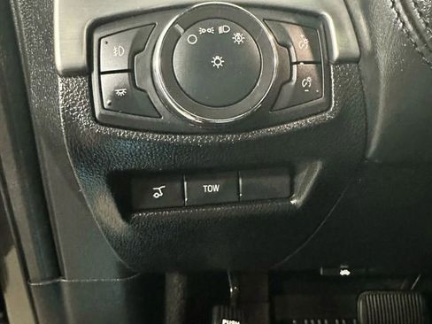 Used 2018 Ford Explorer Platinum image 23