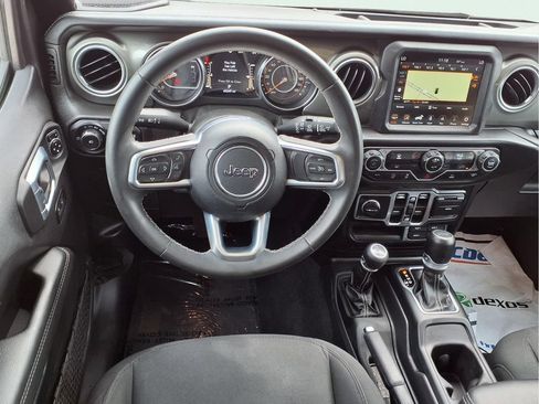Used 2023 Jeep Wrangler Unlimited Sahara AWD/4WD image 7