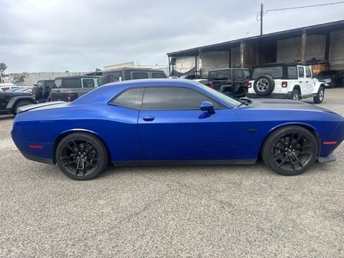 Used 2022 Dodge Challenger R/T Scat Pack w/ T/A Package RWD image 4