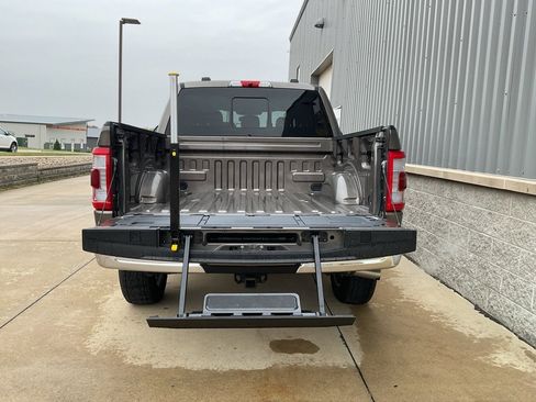 Used 2022 Ford F150 Lariat w/ Max Trailer Tow Package image 26