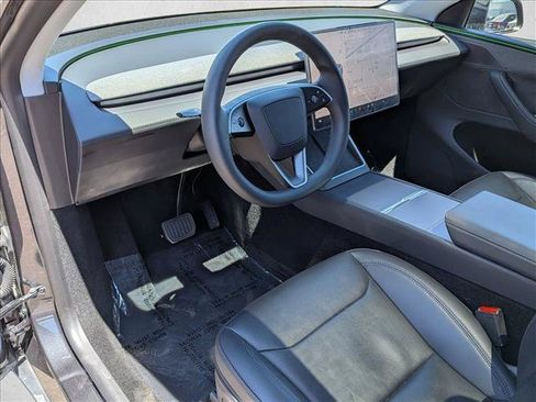 Used 2026 Tesla Model Y 2WD image 10