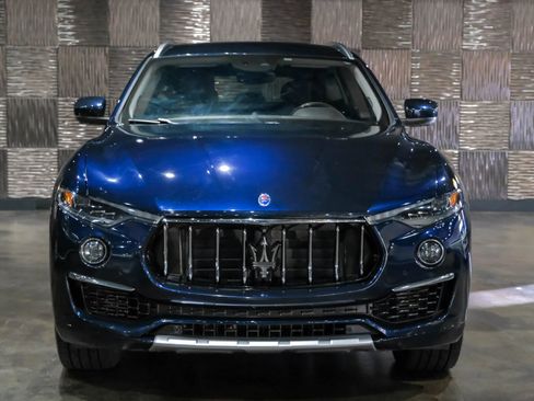 Used 2019 Maserati Levante GranLusso image 6