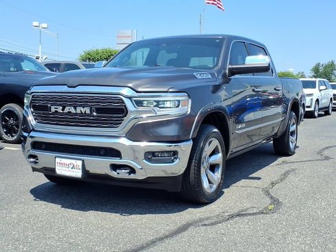 Used 2019 RAM 1500 Limited AWD/4WD image 3
