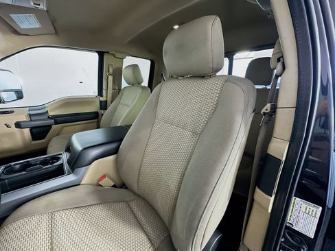 Used 2019 Ford F350 XLT w/ XLT Premium Package AWD/4WD image 19