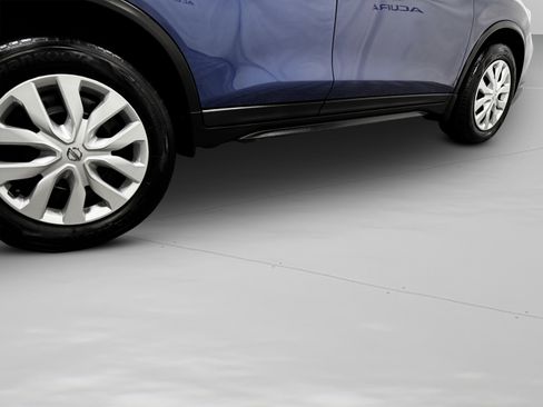 Used 2020 Nissan Rogue S FWD image 48