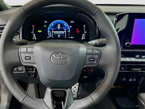 New 2026 Toyota Camry SE image 12