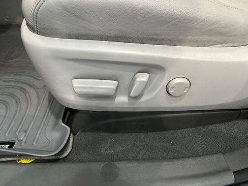Certified 2020 Toyota Sienna XLE FWD image 13