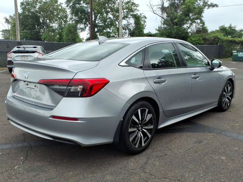 Used 2023 Honda Civic EX image 3