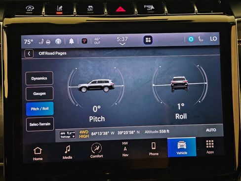 Used 2023 Jeep Grand Cherokee L Limited w/ Black Appearance Package image 24