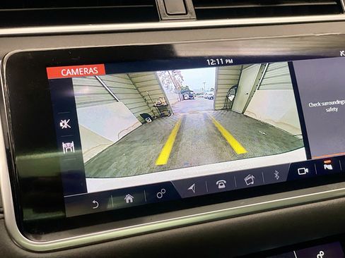 Used 2020 Land Rover Range Rover Evoque SE image 10