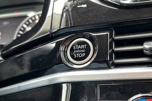 Used 2024 Nissan Pathfinder SV FWD image 28