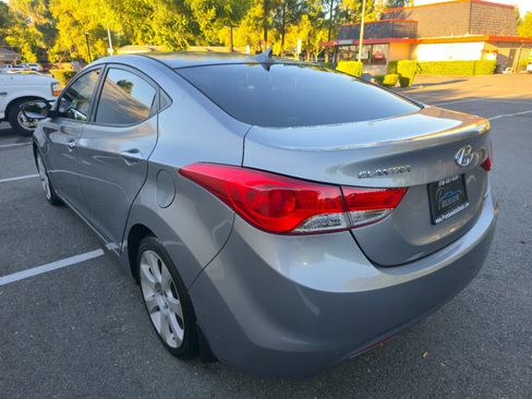 Used 2013 Hyundai Elantra Limited w/ Technology Pkg FWD image 6
