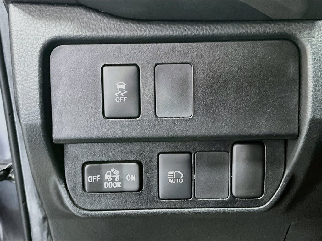 Used 2022 Toyota Tacoma SR5 RWD image 10