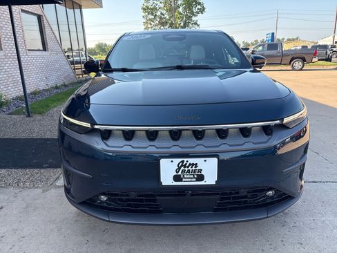 New 2025 Jeep Wagoneer S Limited image 6