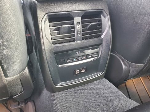 Used 2023 BMW 330i xDrive Sedan w/ Premium Package image 25