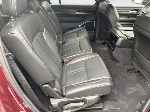 Used 2022 Jeep Wagoneer Series I image 19