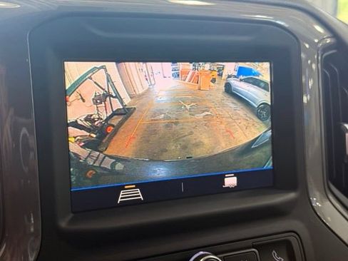 Used 2021 Chevrolet Silverado 1500 Custom AWD/4WD image 17