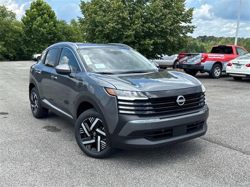 New 2025 Nissan Kicks SV w/ SV Premium Package image 2