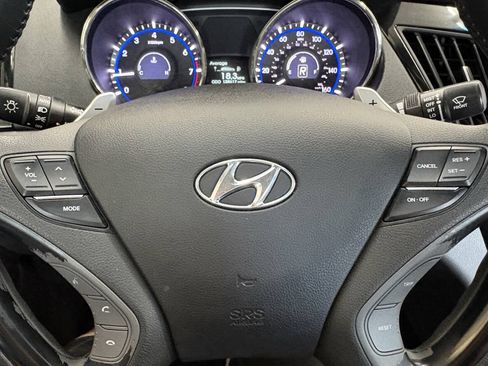 Used 2012 Hyundai Sonata Limited w/ Navigation Pkg FWD image 8