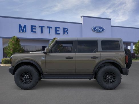 New 2026 Ford Bronco Outer Banks w/ Sasquatch Package AWD/4WD image 3