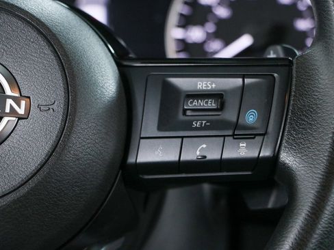 Used 2022 Nissan Rogue SV FWD image 14