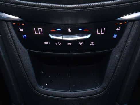 Used 2024 Cadillac XT5 Premium Luxury w/ Technology Package FWD image 30