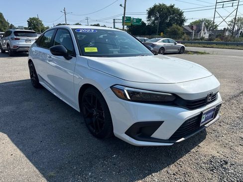 Used 2023 Honda Civic Sport image 3