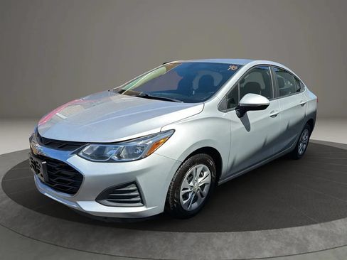 Used 2019 Chevrolet Cruze LS w/ LS Fleet Convenience Package FWD image 1