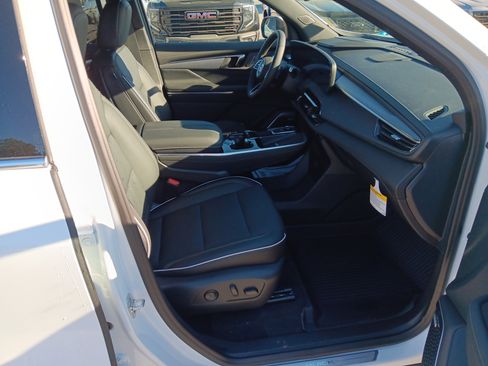 New 2026 Buick Enclave Preferred w/ LPO, Floor Liner Package image 19