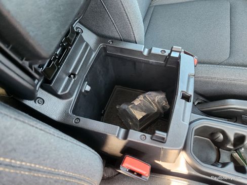 Used 2025 Jeep Wrangler Willys image 38