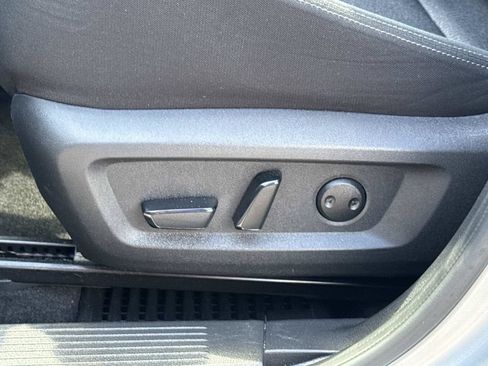 Certified 2024 Nissan Rogue SV FWD image 21