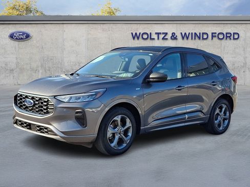 Certified 2023 Ford Escape ST-Line w/ Tech Pack #1 AWD/4WD image 3