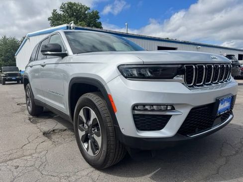 Used 2024 Jeep Grand Cherokee Limited 4xe w/ Luxury Tech Group II AWD/4WD image 8