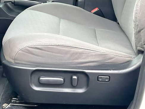 Used 2021 Toyota Tacoma TRD Off-Road w/ Technology Package image 18