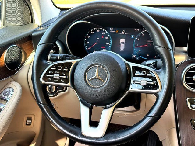 Used 2022 Mercedes-Benz GLC 300 4MATIC image 27