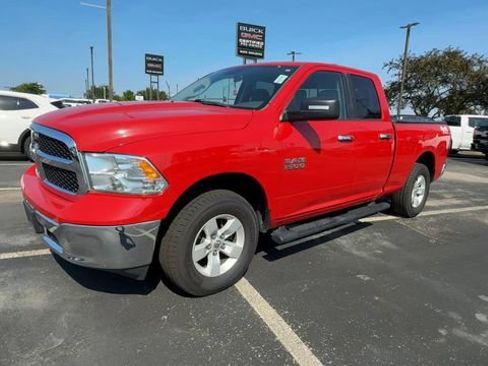 Used 2017 RAM 1500 Classic SLT AWD/4WD image 4