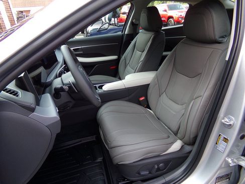 Used 2025 Hyundai Sonata SEL AWD/4WD image 20